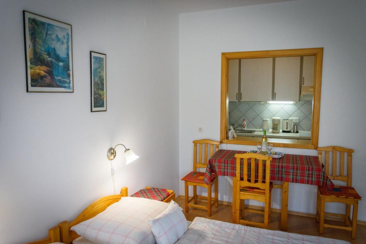 Erika Apartman Sarvar Ngoại thất bức ảnh